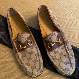 Authentic GUCCI loafers.